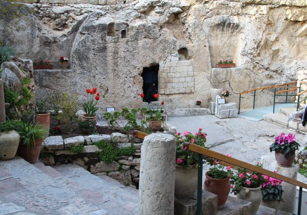 בין הקברים המפורסמים בירושלים: טיול היסטורי ובלתי נשכח